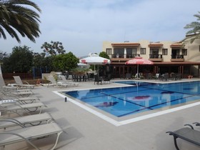 Anna Apartments