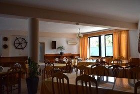Anna Apartments