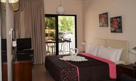 Anna Apartments