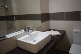 Anna Apartments