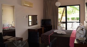 Anna Apartments