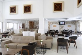 Kapetanios Aqua Resort