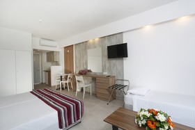 Kapetanios Aqua Resort