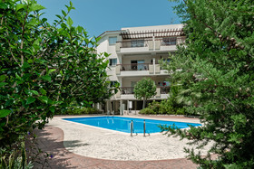 Artemis Cynthia Complex