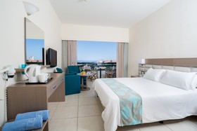 Avanti Hotel