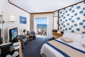 Constantinou Bros Athena Royal Beach Hotel