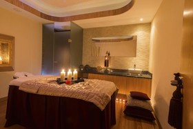Constantinou Bros Athena Royal Beach Hotel