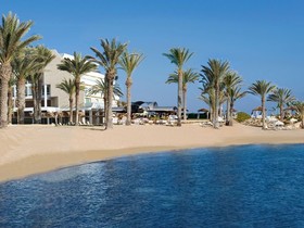 Constantinou Bros Pioneer Beach Hotel