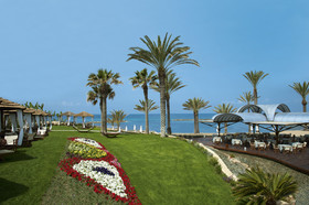 Constantinou Bros Pioneer Beach Hotel