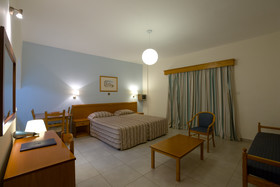 Kefalos Damon Hotel Apartments