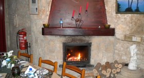 Kiniras Traditional Hotel & Restaurant