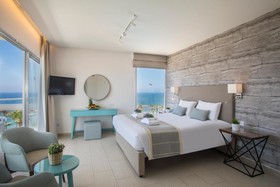 Leonardo Plaza Cypria Maris Beach Hotel & Spa