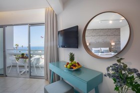 Leonardo Plaza Cypria Maris Beach Hotel & Spa