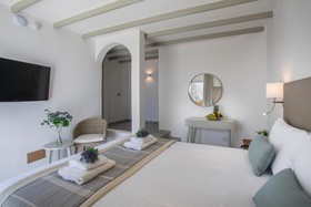 Leonardo Plaza Cypria Maris Beach Hotel & Spa