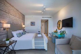 Leonardo Plaza Cypria Maris Beach Hotel & Spa