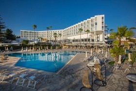 Leonardo Plaza Cypria Maris Beach Hotel & Spa