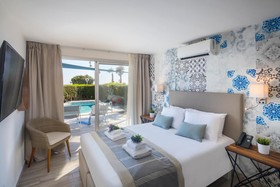 Leonardo Plaza Cypria Maris Beach Hotel & Spa