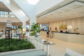 Leonardo Plaza Cypria Maris Beach Hotel & Spa