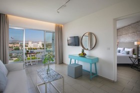 Leonardo Plaza Cypria Maris Beach Hotel & Spa