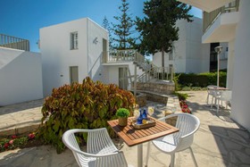 Leonardo Plaza Cypria Maris Beach Hotel & Spa