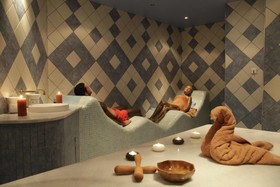 Leonardo Plaza Cypria Maris Beach Hotel & Spa