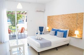Nereus Hotel