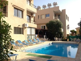 Panklitos Apartments