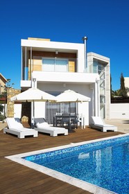 Paradise Cove Luxurious Beach Villas