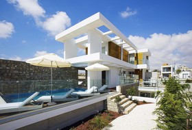 Paradise Cove Luxurious Beach Villas