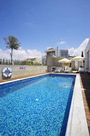 Paradise Cove Luxurious Beach Villas