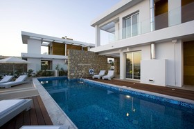 Paradise Cove Luxurious Beach Villas
