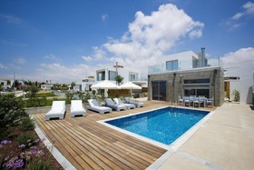 Paradise Cove Luxurious Beach Villas