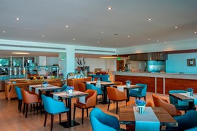 Queen's Bay Hotel