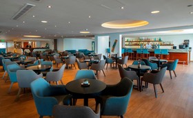 Queen's Bay Hotel