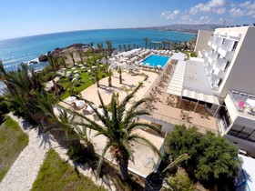 Queen's Bay Hotel