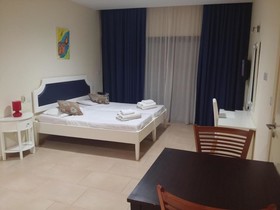 Royal Blue Paphos Hotel & Spa