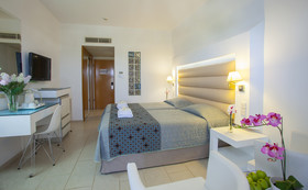 Leonardo Cypria Bay