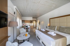 King Jason Paphos - Designed for adults by Louis Hotels