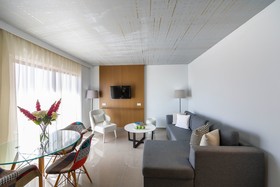 King Jason Paphos - Designed for adults by Louis Hotels