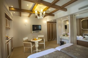 King Jason Paphos - Designed for adults by Louis Hotels