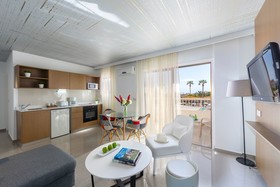 King Jason Paphos - Designed for adults by Louis Hotels