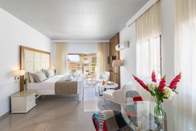 King Jason Paphos - Designed for adults by Louis Hotels