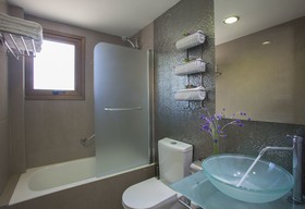 King Jason Paphos - Designed for adults by Louis Hotels