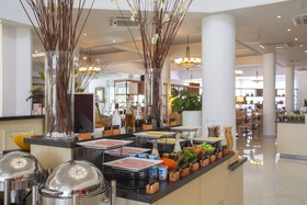 King Jason Paphos - Designed for adults by Louis Hotels