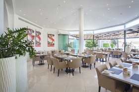 King Jason Paphos - Designed for adults by Louis Hotels