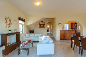 Villa Chrysanthemum