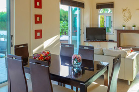 Villa Chrysanthemum