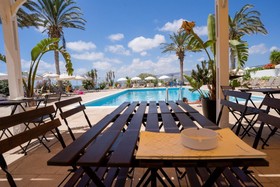 Vrachia Beach Resort