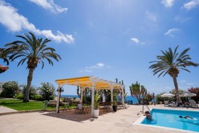 Vrachia Beach Resort