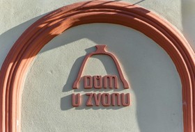 Dum U Zvonu - House At The Bell